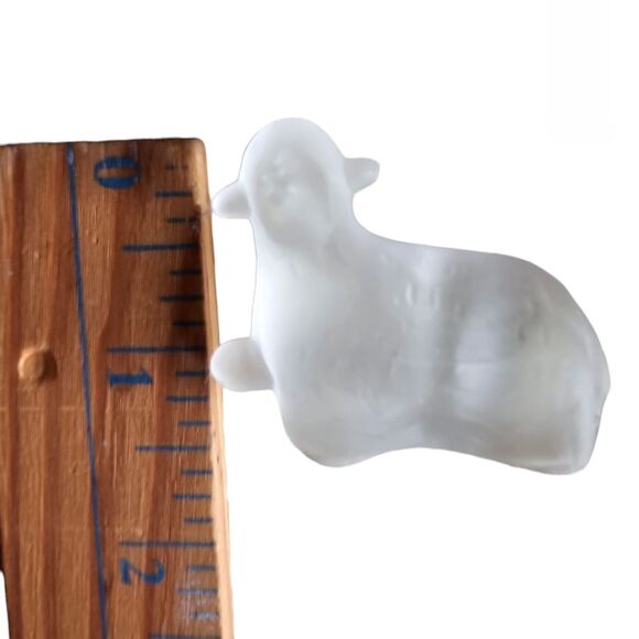 Vintage White Nativity Mini Figurine Set Christmas Holiday Manger Scene - Picture 12 of 15